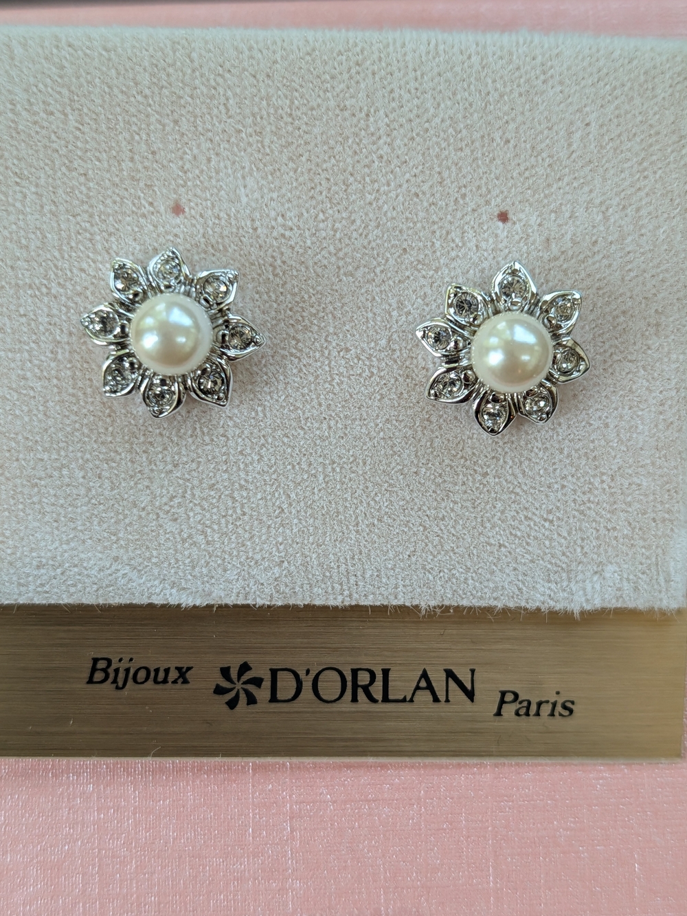 D'Orlan Rhodium Plated Pearl and Swarovski Crystal Flower Stud Earrings NWOT